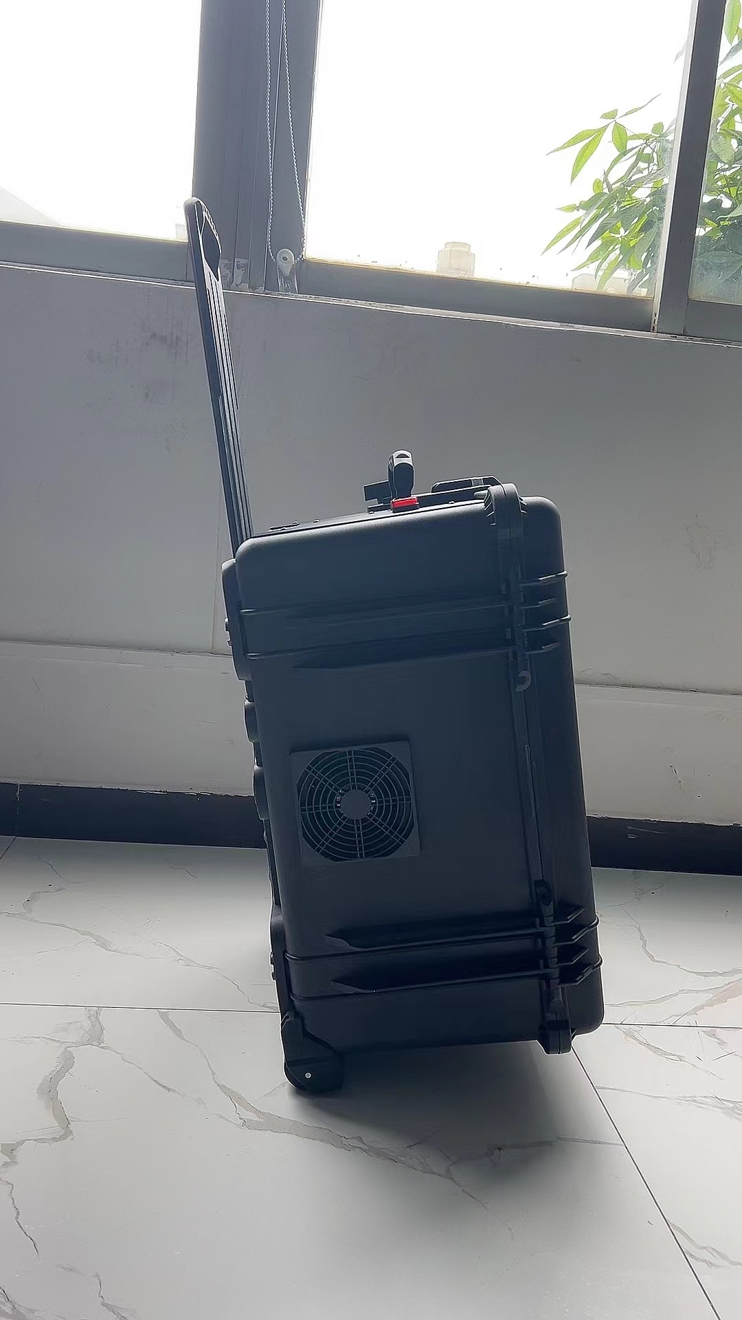 兴隆手拉箱型移动通信干扰器